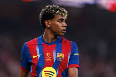 Lamine Yamal, FC Barcelona ve Real Madrid (Maciej Rogowski / Ball Raw Images) takımları arasında oynanan İspanya Süper Kupa Finali sırasında görüldü.)