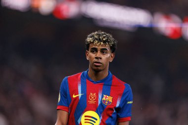 Lamine Yamal, FC Barcelona ve Real Madrid (Maciej Rogowski / Ball Raw Images) takımları arasında oynanan İspanya Süper Kupa Finali sırasında görüldü.)