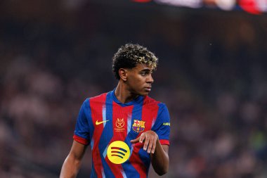 Lamine Yamal, FC Barcelona ve Real Madrid (Maciej Rogowski / Ball Raw Images) takımları arasında oynanan İspanya Süper Kupa Finali sırasında görüldü.)