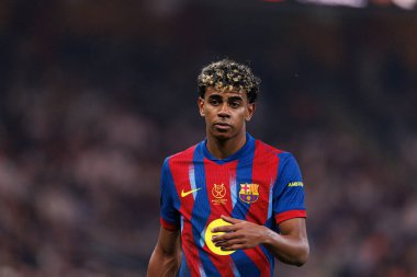 Lamine Yamal, FC Barcelona ve Real Madrid (Maciej Rogowski / Ball Raw Images) takımları arasında oynanan İspanya Süper Kupa Finali sırasında görüldü.)