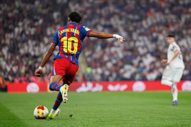 Lamine Yamal, FC Barcelona ve Real Madrid (Maciej Rogowski / Ball Raw Images) takımları arasında oynanan İspanya Süper Kupa Finali sırasında görüldü.)