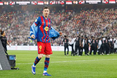 Robert Lewandowski, FC Barcelona ve Real Madrid (Maciej Rogowski / Ball Raw Images) takımları arasında oynanan İspanya Süper Kupa Finali sırasında görüldü.)