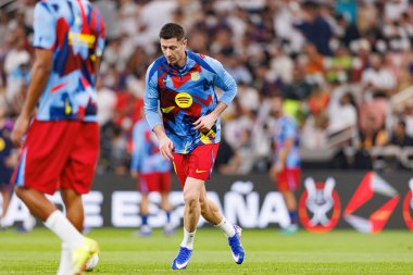 Robert Lewandowski, FC Barcelona ve Real Madrid (Maciej Rogowski / Ball Raw Images) takımları arasında oynanan İspanya Süper Kupa Finali sırasında görüldü.)