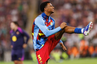 Alejandro Balde, FC Barcelona ve Real Madrid (Maciej Rogowski / Ball Raw Images) takımları arasında oynanan İspanya Süper Kupa Finali sırasında görüldü.)