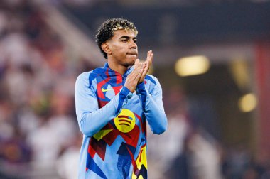 Lamine Yamal, FC Barcelona ve Real Madrid (Maciej Rogowski / Ball Raw Images) takımları arasında oynanan İspanya Süper Kupa Finali sırasında görüldü.)