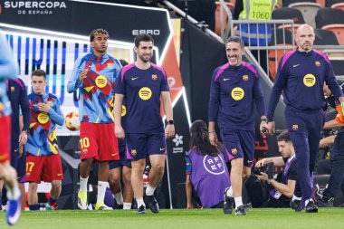 Lamine Yamal, FC Barcelona ve Real Madrid (Maciej Rogowski / Ball Raw Images) takımları arasında oynanan İspanya Süper Kupa Finali sırasında görüldü.)