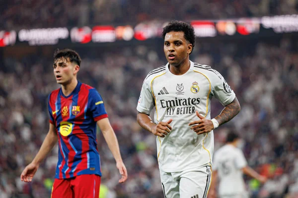 Rodrygo, FC Barcelona ve Real Madrid (Maciej Rogowski / Ball Raw Images) takımları arasında oynanan İspanya Süper Kupa Finali sırasında görüldü.)