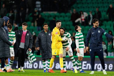 Rui Silva ve Giorgi Kochorashvili, Liga Portekiz maçı sırasında Estadio Jose Alvalade 'deki Casa Pia AC (Maciej Rogowski / Ball Raw Images) takımları arasında görüldü.)