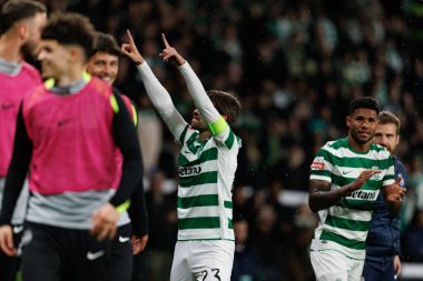 Daniel Braganca, Liga Portekiz maçında attığı gol sonrasında Estadio Jose Alvalade 'deki Casa Pia AC (Maciej Rogowski / Ball Raw Images) takımları arasında bir kutlama yaparken görüldü.)