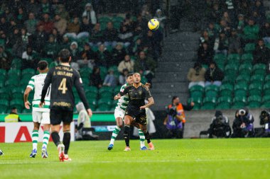 Cassiano ve Matheus Reis, Liga Portekiz maçı sırasında Estadio Jose Alvalade 'deki Casa Pia AC (Maciej Rogowski / Ball Raw Images) takımları arasında görüldü.)