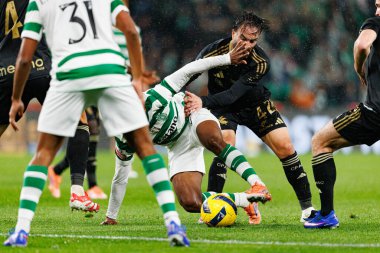 Cin Catamo ve Sebastian Perez, Liga Portekiz maçı sırasında Estadio Jose Alvalade 'deki Casa Pia AC (Maciej Rogowski / Ball Raw Images) takımları arasında görüldü.)