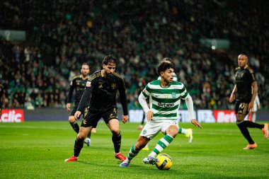 Joao Goulart ve Joao Simoes, Liga Portekiz maçı sırasında Estadio Jose Alvalade 'deki Casa Pia AC (Maciej Rogowski / Ball Raw Images) takımları arasında görüldü.)