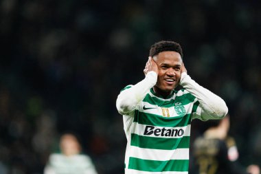 Cin Catamo, Liga Portekiz maçında attığı gol sonrasında Estadio Jose Alvalade 'deki Casa Pia AC (Maciej Rogowski / Ball Raw Images) takımları arasında kutlama yaparken görüldü.)