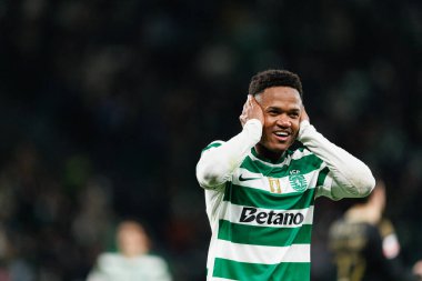 Cin Catamo, Liga Portekiz maçında attığı gol sonrasında Estadio Jose Alvalade 'deki Casa Pia AC (Maciej Rogowski / Ball Raw Images) takımları arasında kutlama yaparken görüldü.)