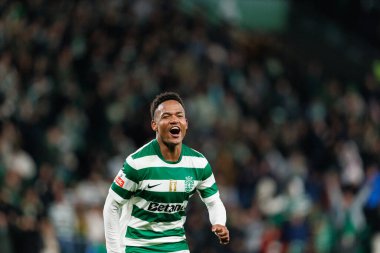 Cin Catamo, Liga Portekiz maçında attığı gol sonrasında Estadio Jose Alvalade 'deki Casa Pia AC (Maciej Rogowski / Ball Raw Images) takımları arasında kutlama yaparken görüldü.)