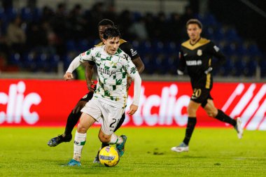 Rodrigo Alonso ve Sabit Abdulai, Liga Portekiz maçı sırasında FC Alverca ve Moreirense FC (Maciej Rogowski / Ball Raw Images) takımları arasında görüldü.)