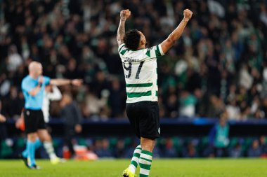 Luis Suarez, UEFA Şampiyonlar Ligi maçında Estadio Jose Alvalade 'de (Maciej Rogowski / Ball Raw Images) Sporting CP ve Paris Saint-Germain takımları arasında gol üstüne gol atarken görüldü.)