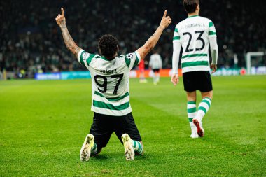 Luis Suarez, UEFA Şampiyonlar Ligi maçında Estadio Jose Alvalade 'de (Maciej Rogowski / Ball Raw Images) Sporting CP ve Paris Saint-Germain takımları arasında gol üstüne gol atarken görüldü.)