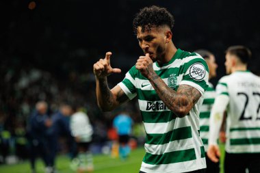 Luis Suarez, UEFA Şampiyonlar Ligi maçında Estadio Jose Alvalade 'de (Maciej Rogowski / Ball Raw Images) Sporting CP ve Paris Saint-Germain takımları arasında gol üstüne gol atarken görüldü.)