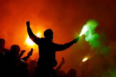 Estadio Jose Alvalade (Maciej Rogowski / Ball Raw Images) takımları arasında oynanan UEFA Şampiyonlar Ligi maçında Sportif taraftarlar görülüyor.)