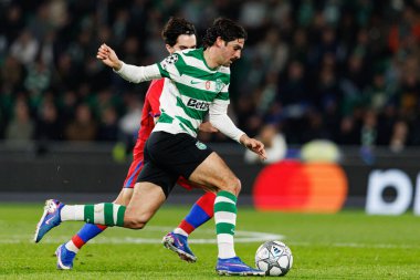 Francisco Trincao ve Vitinha, UEFA Şampiyonlar Ligi maçında Estadio Jose Alvalade 'deki (Maciej Rogowski / Ball Raw Images) Sporting CP ve Paris Saint-Germain takımları arasında görüldü.)