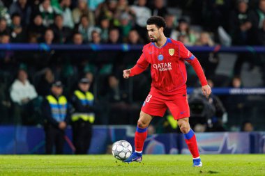 Warren Zaire-Emery UEFA Şampiyonlar Ligi maçında Estadio Jose Alvalade 'de (Maciej Rogowski / Ball Raw Images) Sporting CP ve Paris Saint-Germain takımları arasında görüldü.)