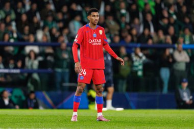 Senny Mayulu UEFA Şampiyonlar Ligi maçında Estadio Jose Alvalade 'de (Maciej Rogowski / Ball Raw Images) Sporting CP ve Paris Saint-Germain takımları arasında görüldü.)