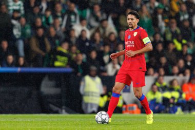 UEFA Şampiyonlar Ligi maçında Estadio Jose Alvalade 'de (Maciej Rogowski / Ball Raw Images) Sporting CP ve Paris Saint-Germain takımları arasında Marquinhos görüldü.)