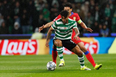 Luis Suarez, UEFA Şampiyonlar Ligi maçında Estadio Jose Alvalade 'de (Maciej Rogowski / Ball Raw Images) Sporting CP ve Paris Saint-Germain takımları arasında görüldü.)