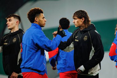 Desire Doue ve Ricardo Mangas, UEFA Şampiyonlar Ligi maçında Estadio Jose Alvalade 'deki (Maciej Rogowski / Ball Raw Images) Sporting CP ve Paris Saint-Germain takımları arasında görüldü.)