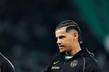 Maximiliano Araujo UEFA Şampiyonlar Ligi maçında Estadio Jose Alvalade 'de (Maciej Rogowski / Ball Raw Images) Sporting CP ve Paris Saint-Germain takımları arasında görüldü.)
