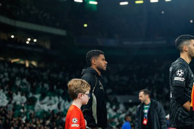 Matheus Reis UEFA Şampiyonlar Ligi maçında Estadio Jose Alvalade 'de (Maciej Rogowski / Ball Raw Images) Sporting CP ve Paris Saint-Germain takımları arasında görüldü.)