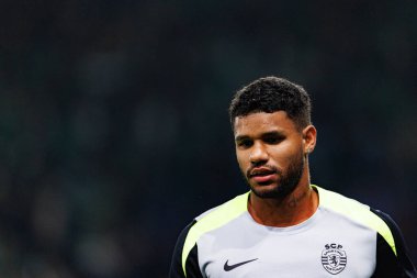 Matheus Reis UEFA Şampiyonlar Ligi maçında Estadio Jose Alvalade 'de (Maciej Rogowski / Ball Raw Images) Sporting CP ve Paris Saint-Germain takımları arasında görüldü.)