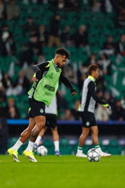 Luis Suarez, UEFA Şampiyonlar Ligi maçında Estadio Jose Alvalade 'de (Maciej Rogowski / Ball Raw Images) Sporting CP ve Paris Saint-Germain takımları arasında görüldü.)