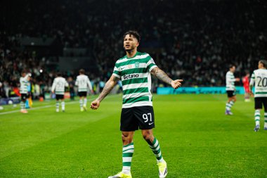 Luis Suarez, Estadio Jose Alvalade 'de (Maciej Rogowski / Ball Raw Images) Sporting CP ve Paris Saint-Germain takımları arasında oynanan UEFA Şampiyonlar Ligi maçında gol attıktan sonra kutlama yaparken görüldü.)