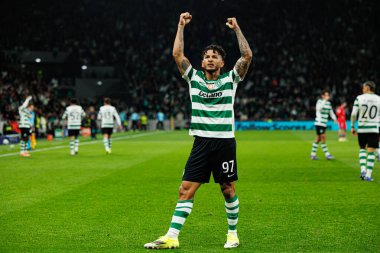 Luis Suarez, Estadio Jose Alvalade 'de (Maciej Rogowski / Ball Raw Images) Sporting CP ve Paris Saint-Germain takımları arasında oynanan UEFA Şampiyonlar Ligi maçında gol attıktan sonra kutlama yaparken görüldü.)