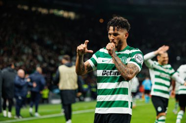 Luis Suarez, Estadio Jose Alvalade 'de (Maciej Rogowski / Ball Raw Images) Sporting CP ve Paris Saint-Germain takımları arasında oynanan UEFA Şampiyonlar Ligi maçında gol attıktan sonra kutlama yaparken görüldü.)