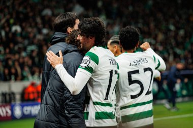 Sporcu Oyuncuları, Estadio Jose Alvalade 'deki (Maciej Rogowski / Ball Raw Images) Sporting CP ve Paris Saint-Germain takımları arasında oynanan UEFA Şampiyonlar Ligi maçında Luis Suarez' den gol üstüne gol atarken görüldü.)
