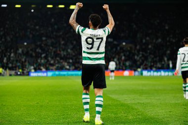 Luis Suarez, Sporting CP ve Paris Saint-Germain takımları arasında Estadio Jose Alvalade 'de (Maciej Rogowski / Ball Raw Images) oynanan UEFA Şampiyonlar Ligi maçında kutlama yaparken görüldü.)