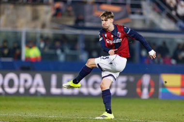 Juan Miranda, Bologna FC ve Celtic FC (Maciej Rogowski / Ball Raw Images) arasında oynanan UEFA Avrupa Ligi faz maçında görüldü.)