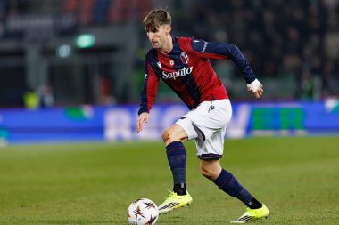 Juan Miranda, Bologna FC ve Celtic FC (Maciej Rogowski / Ball Raw Images) arasında oynanan UEFA Avrupa Ligi faz maçında görüldü.)