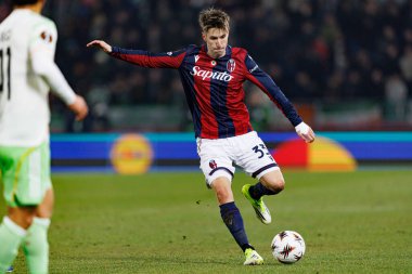 Juan Miranda, Bologna FC ve Celtic FC (Maciej Rogowski / Ball Raw Images) arasında oynanan UEFA Avrupa Ligi faz maçında görüldü.)