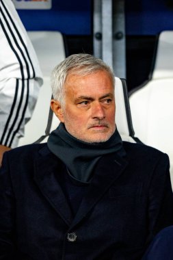 Jose Mourinho, Juventus FC ve SL Benfica (Maciej Rogowski / Ball Raw Images) arasındaki Şampiyonlar Ligi faz maçında görüldü.)