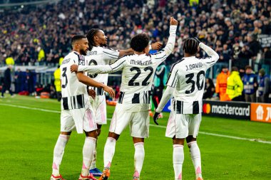 Weston McKennie, Juventus FC ve SL Benfica (Maciej Rogowski / Ball Raw Images) arasındaki Şampiyonlar Ligi faz maçını kutluyor)