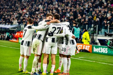 Weston McKennie, Juventus FC ve SL Benfica (Maciej Rogowski / Ball Raw Images) arasındaki Şampiyonlar Ligi faz maçını kutluyor)