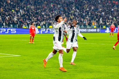 Weston McKennie, Juventus FC ve SL Benfica (Maciej Rogowski / Ball Raw Images) arasındaki Şampiyonlar Ligi faz maçını kutluyor)
