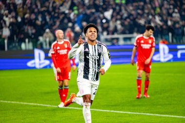 Weston McKennie, Juventus FC ve SL Benfica (Maciej Rogowski / Ball Raw Images) arasındaki Şampiyonlar Ligi faz maçını kutluyor)
