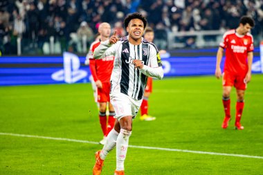 Weston McKennie, Juventus FC ve SL Benfica (Maciej Rogowski / Ball Raw Images) arasındaki Şampiyonlar Ligi faz maçını kutluyor)