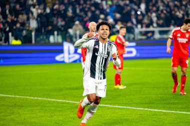 Weston McKennie, Juventus FC ve SL Benfica (Maciej Rogowski / Ball Raw Images) arasındaki Şampiyonlar Ligi faz maçını kutluyor)