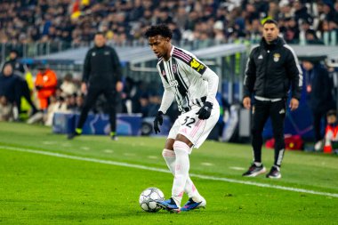 Juan Cabal, Juventus FC ve SL Benfica (Maciej Rogowski / Ball Raw Images) arasındaki Şampiyonlar Ligi faz maçında görüldü.)